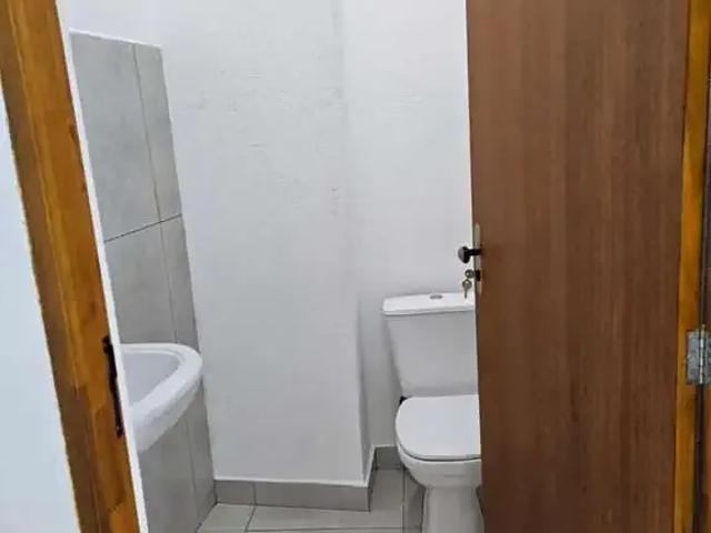 Ponto Comercial aluguel em Região Imediata de São Paulo, Região Metropolitana de São Paulo