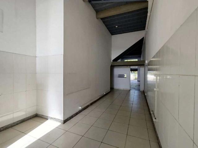 Ponto Comercial aluguel em Parque Madepinho, Porto Alegre