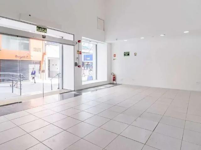 Ponto Comercial aluguel em Medianeira, Porto Alegre