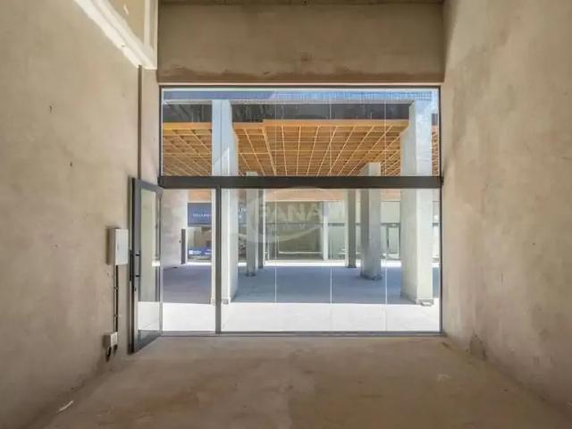 Ponto Comercial aluguel em Vila Ipiranga, Porto Alegre