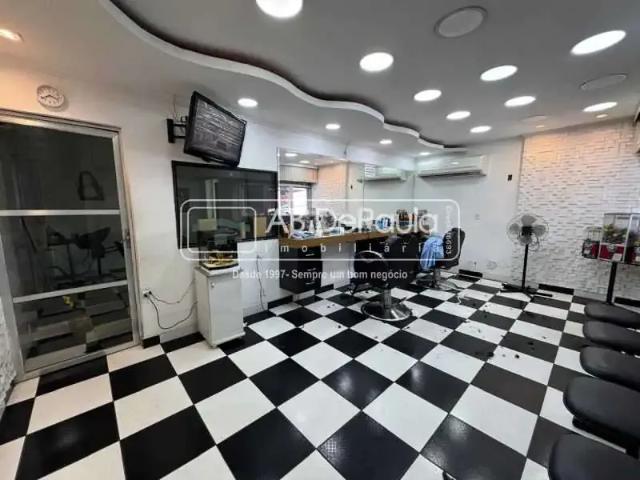 Ponto Comercial aluguel em Magalhães Bastos, Rio de Janeiro