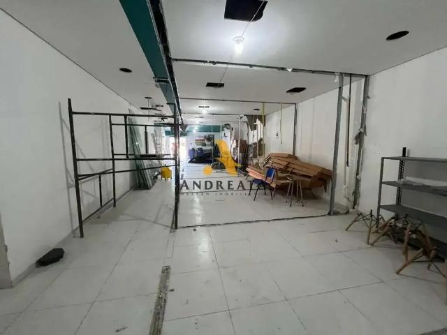 Ponto Comercial aluguel em Praça Seca, Rio de Janeiro