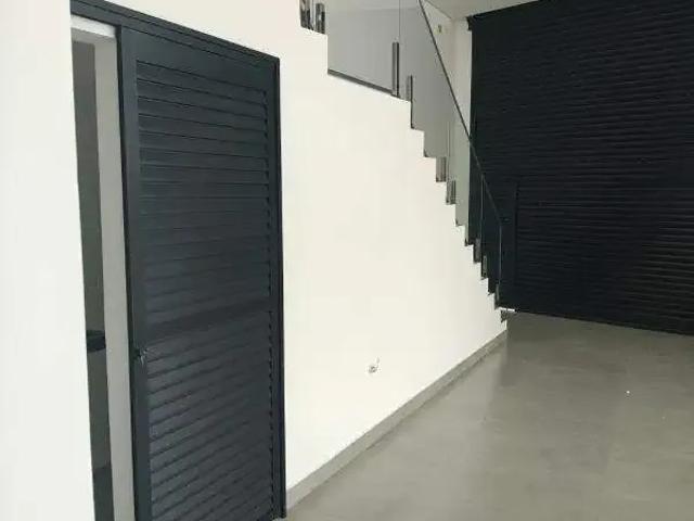 Ponto Comercial aluguel em Região Imediata de São Paulo, Região Metropolitana de São Paulo
