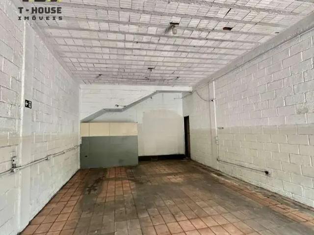 Ponto Comercial aluguel em Região Imediata de São Paulo, Região Metropolitana de São Paulo