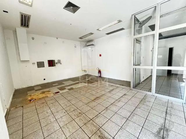 Ponto Comercial aluguel em Região Imediata de São Paulo, Região Metropolitana de São Paulo