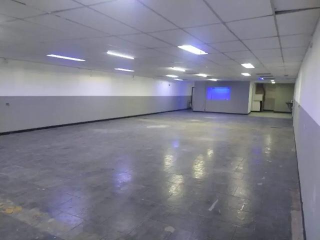 Ponto Comercial aluguel em Região Imediata de São Paulo, Região Metropolitana de São Paulo
