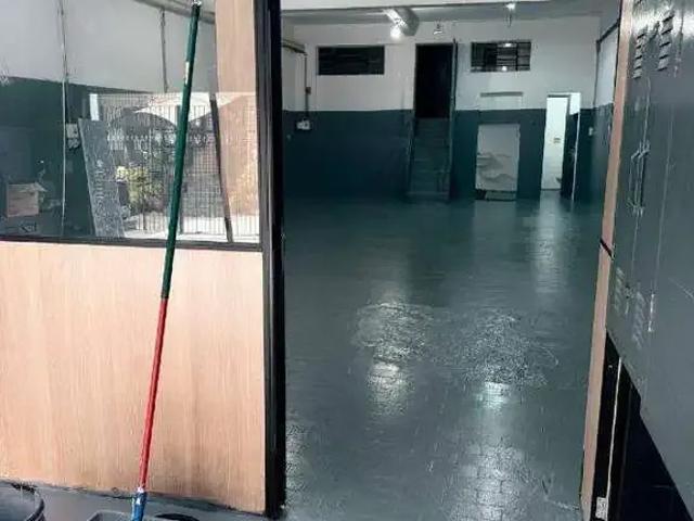 Ponto Comercial aluguel em Região Imediata de São Paulo, Região Metropolitana de São Paulo