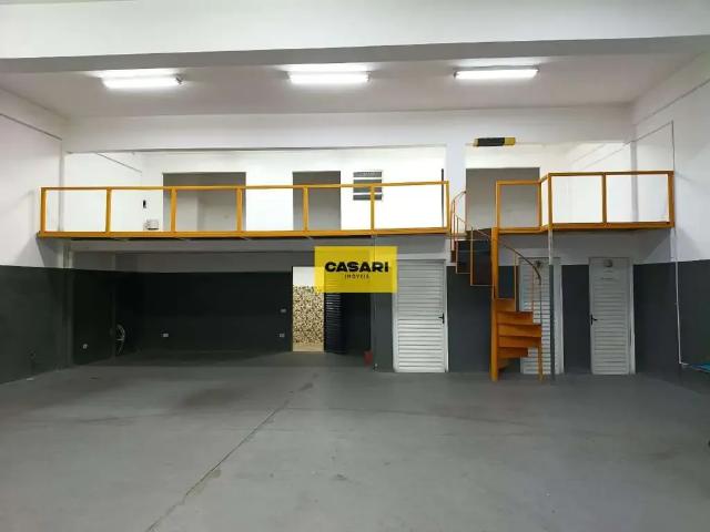 Ponto Comercial aluguel em Região Imediata de São Paulo, Região Metropolitana de São Paulo