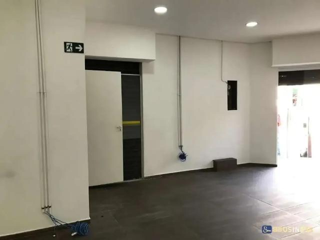 Ponto Comercial aluguel em Região Imediata de São Paulo, Região Metropolitana de São Paulo