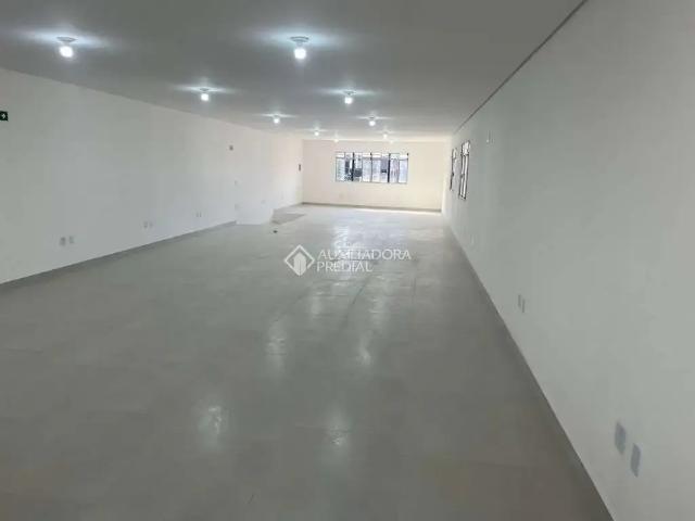 Ponto Comercial aluguel em Região Imediata de São Paulo, Região Metropolitana de São Paulo
