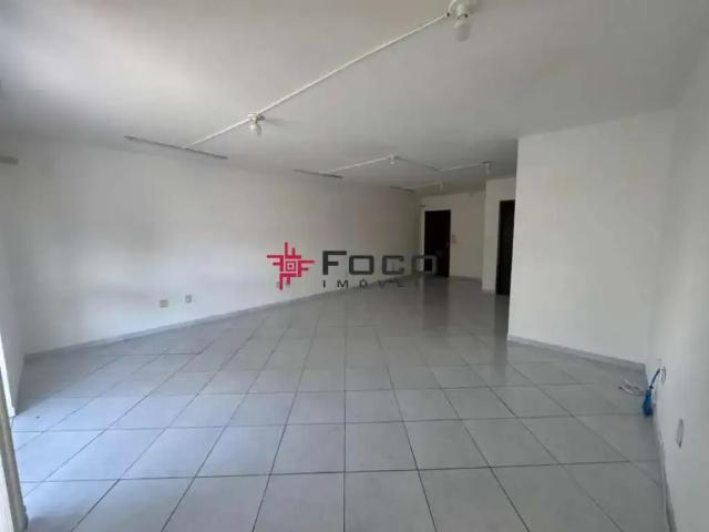 Ponto Comercial aluguel em Região Imediata de São José dos Campos, Região Metropolitana do Vale do Paraíba e Litoral Norte