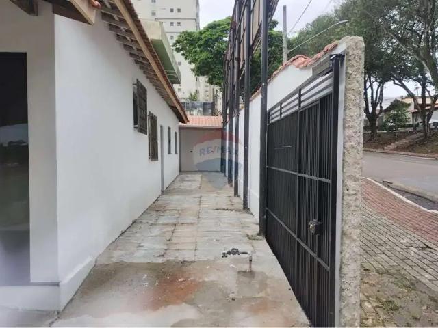 Ponto Comercial aluguel em Região Imediata de São José dos Campos, Região Metropolitana do Vale do Paraíba e Litoral Norte
