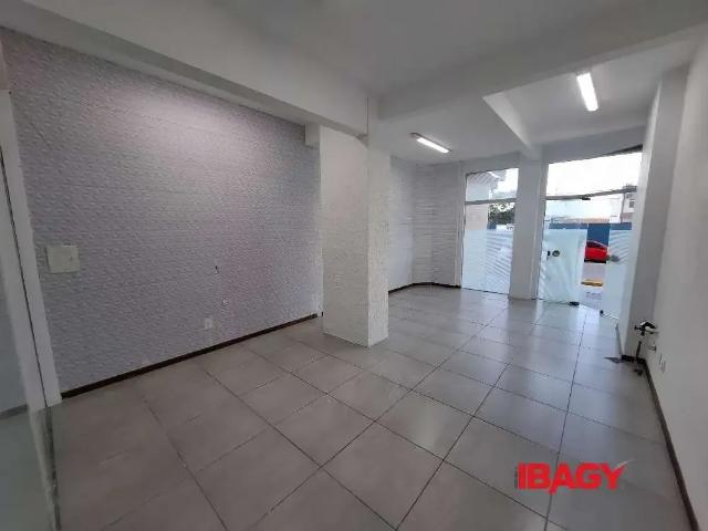 Ponto Comercial aluguel em Kobrasol, São José