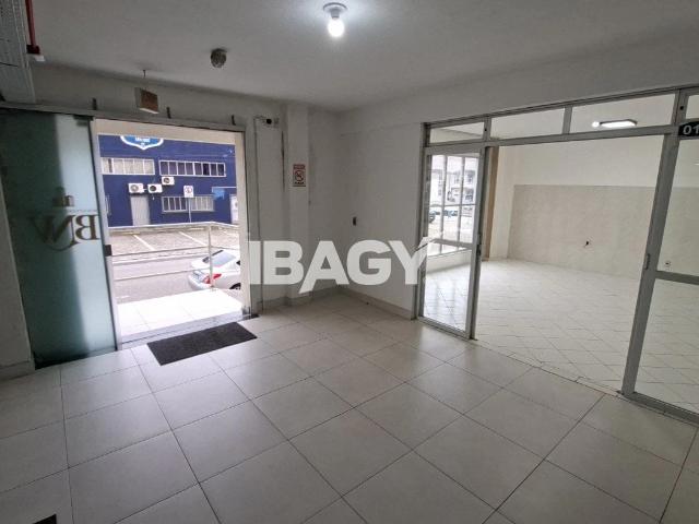 Ponto Comercial aluguel em Kobrasol, São José