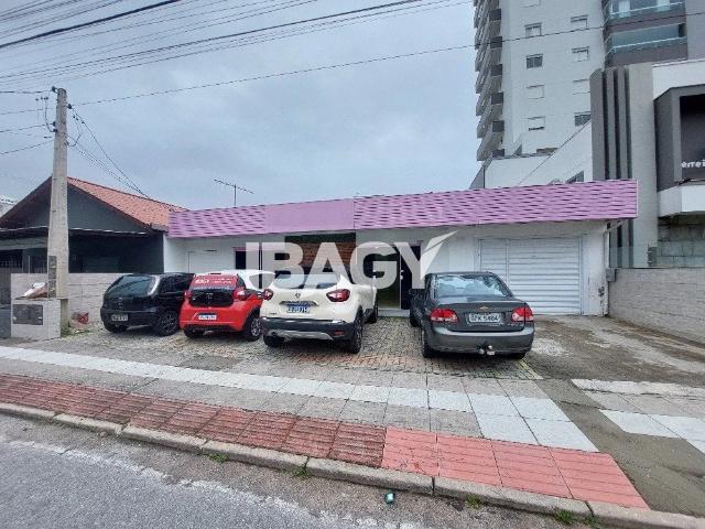 Ponto Comercial aluguel em Kobrasol, São José