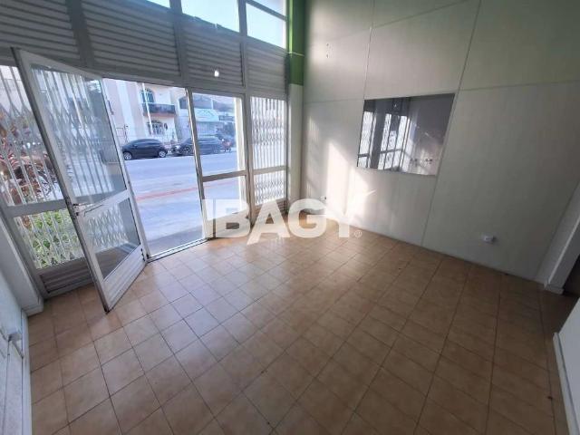 Ponto Comercial aluguel em Kobrasol, São José
