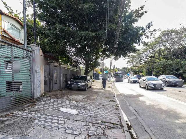Ponto Comercial aluguel em Região Imediata de São Paulo, Região Metropolitana de São Paulo