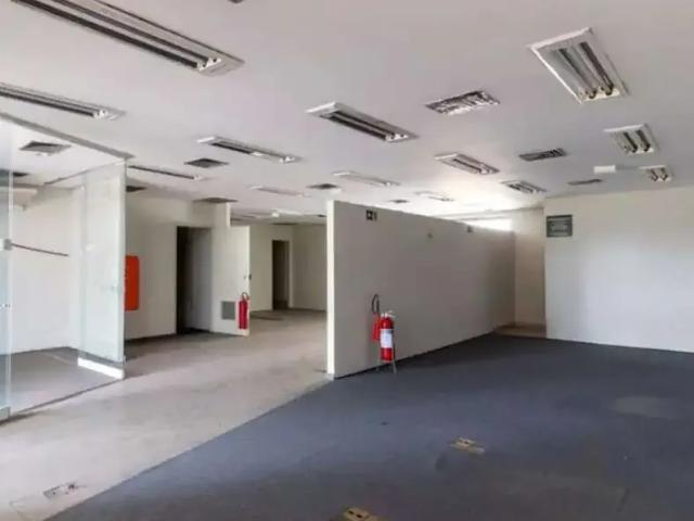 Ponto Comercial aluguel em Região Imediata de São Paulo, Região Metropolitana de São Paulo