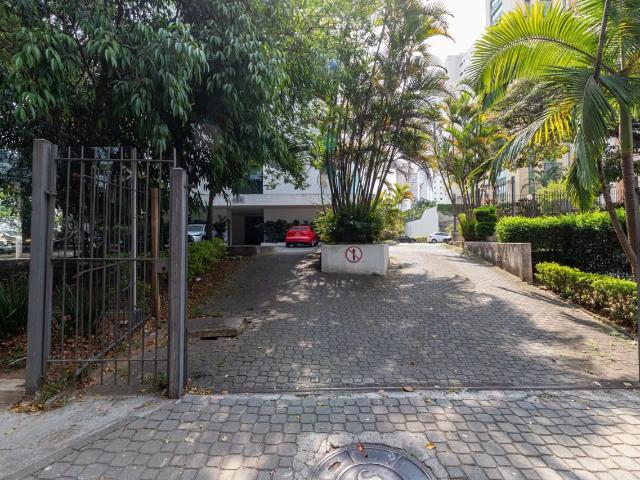 Ponto Comercial aluguel em Região Imediata de São Paulo, Região Metropolitana de São Paulo