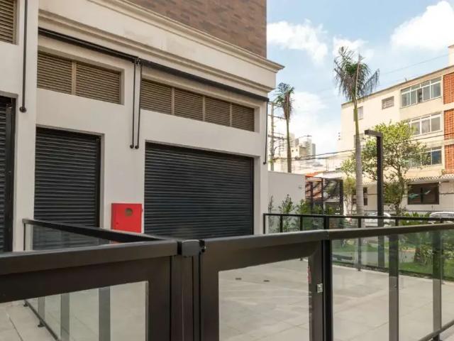 Ponto Comercial aluguel em Região Imediata de São Paulo, Região Metropolitana de São Paulo