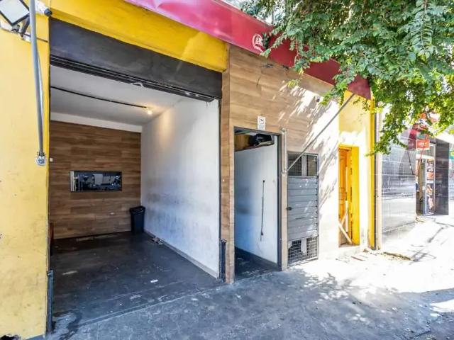 Ponto Comercial aluguel em Região Imediata de São Paulo, Região Metropolitana de São Paulo