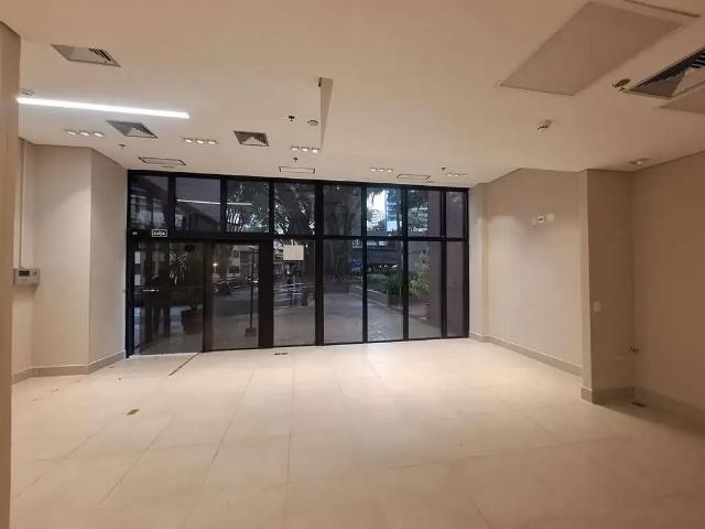 Ponto Comercial aluguel em Região Imediata de São Paulo, Região Metropolitana de São Paulo