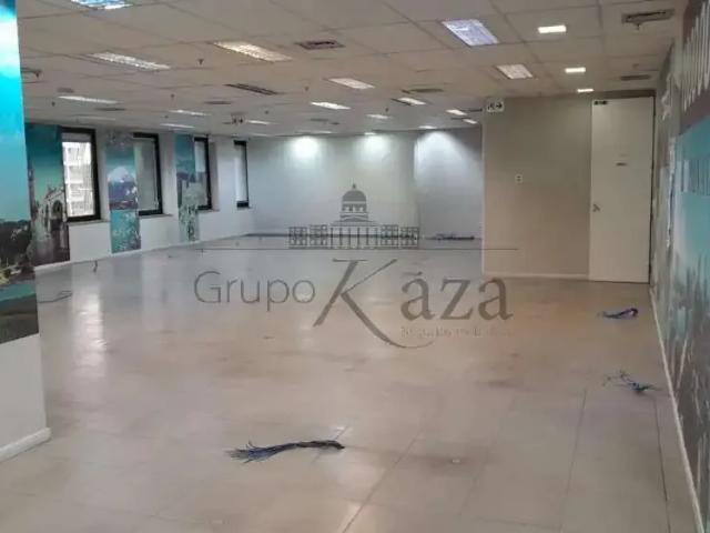 Ponto Comercial aluguel em Região Imediata de São Paulo, Região Metropolitana de São Paulo