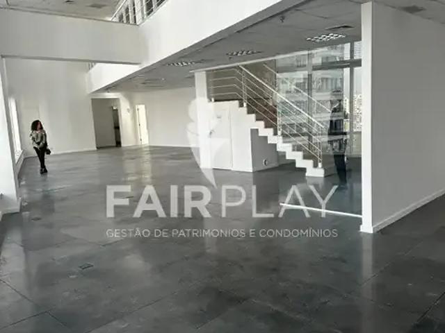 Ponto Comercial aluguel em Região Imediata de São Paulo, Região Metropolitana de São Paulo