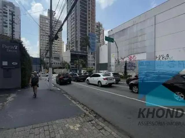 Ponto Comercial aluguel em Região Imediata de São Paulo, Região Metropolitana de São Paulo