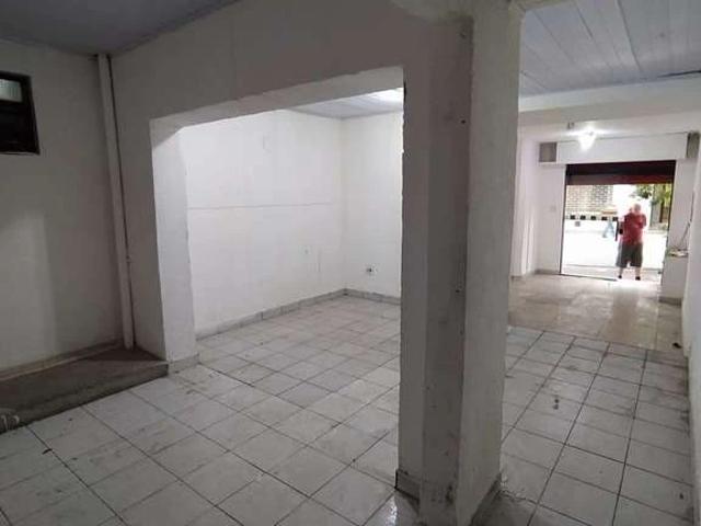 Ponto Comercial aluguel em Região Imediata de São Paulo, Região Metropolitana de São Paulo
