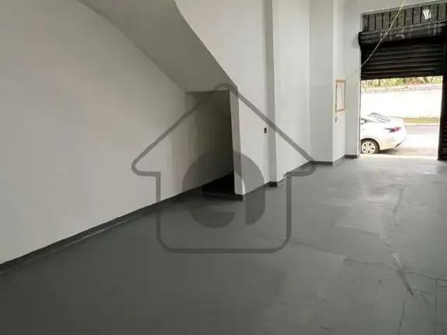 Ponto Comercial aluguel em Região Imediata de São Paulo, Região Metropolitana de São Paulo