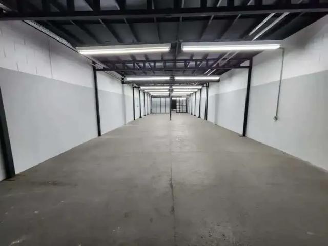 Ponto Comercial aluguel em Região Imediata de São Paulo, Região Metropolitana de São Paulo