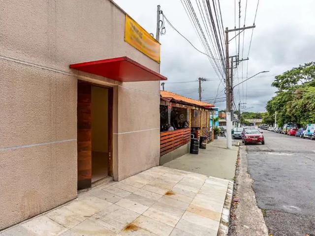 Ponto Comercial aluguel em Região Imediata de São Paulo, Região Metropolitana de São Paulo
