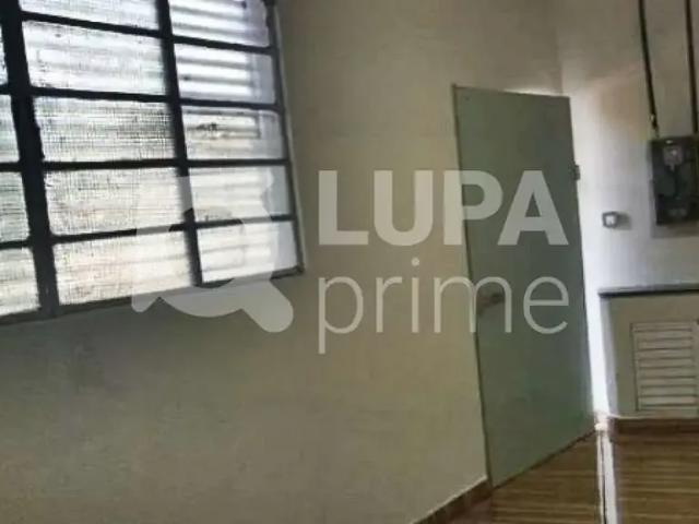 Ponto Comercial aluguel em Região Imediata de São Paulo, Região Metropolitana de São Paulo