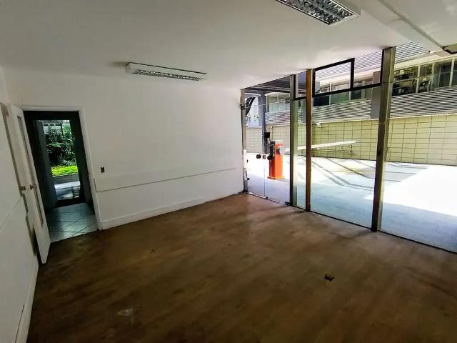 Ponto Comercial aluguel em Região Imediata de São Paulo, Região Metropolitana de São Paulo