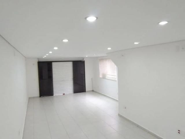 Ponto Comercial aluguel em Região Imediata de São Paulo, Região Metropolitana de São Paulo