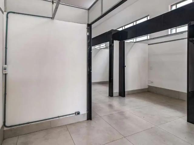 Ponto Comercial aluguel em Região Imediata de São Paulo, Região Metropolitana de São Paulo