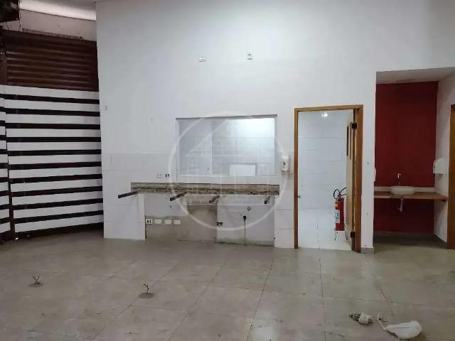 Ponto Comercial aluguel em Região Imediata de São Paulo, Região Metropolitana de São Paulo