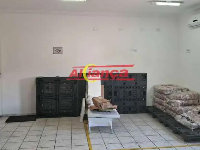 Ponto Comercial aluguel em Região Imediata de São Paulo, Região Metropolitana de São Paulo