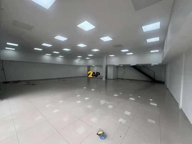 Ponto Comercial aluguel em Região Imediata de São Paulo, Região Metropolitana de São Paulo