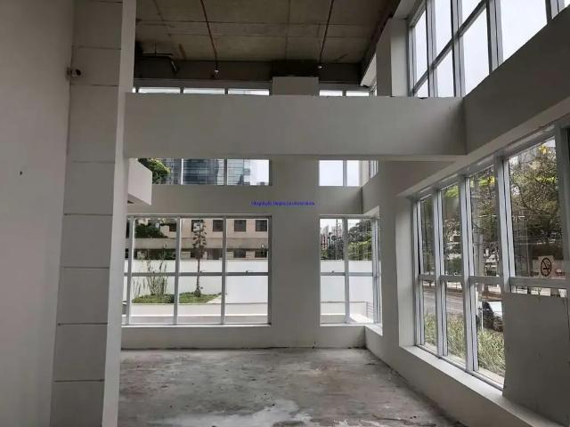 Ponto Comercial aluguel em Região Imediata de São Paulo, Região Metropolitana de São Paulo