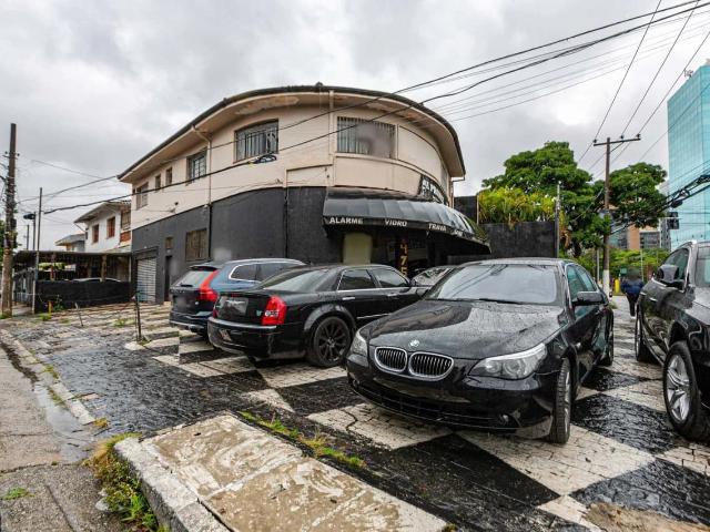 Ponto Comercial aluguel em Região Imediata de São Paulo, Região Metropolitana de São Paulo