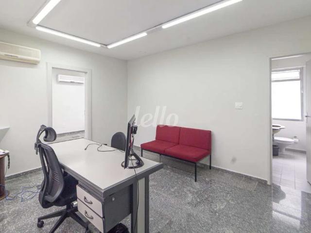 Ponto Comercial aluguel em Região Imediata de São Paulo, Região Metropolitana de São Paulo