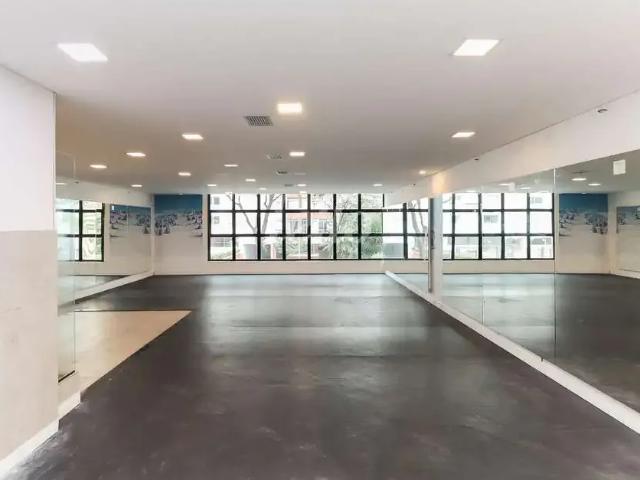Ponto Comercial aluguel em Região Imediata de São Paulo, Região Metropolitana de São Paulo