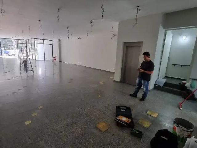 Ponto Comercial aluguel em Região Imediata de São Paulo, Região Metropolitana de São Paulo
