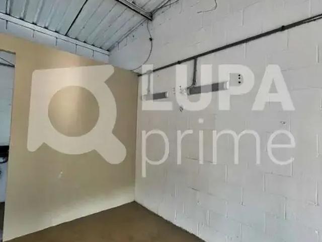 Ponto Comercial aluguel em Região Imediata de São Paulo, Região Metropolitana de São Paulo