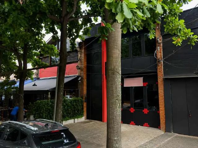 Ponto Comercial aluguel em Região Imediata de São Paulo, Região Metropolitana de São Paulo