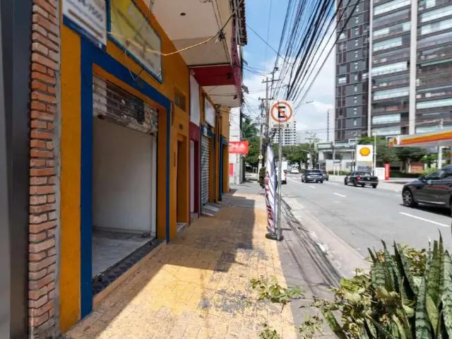 Ponto Comercial aluguel em Região Imediata de São Paulo, Região Metropolitana de São Paulo