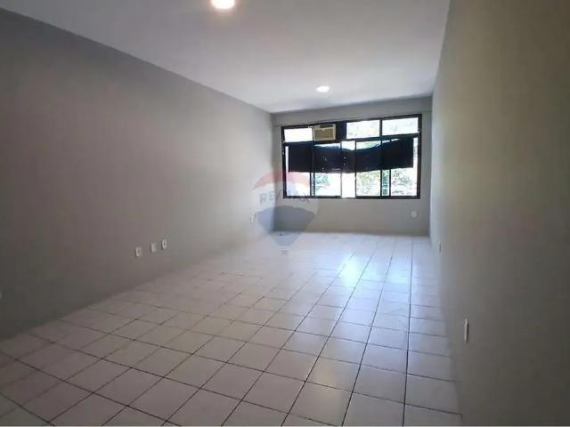Ponto Comercial aluguel em Região Imediata de São Paulo, Região Metropolitana de São Paulo