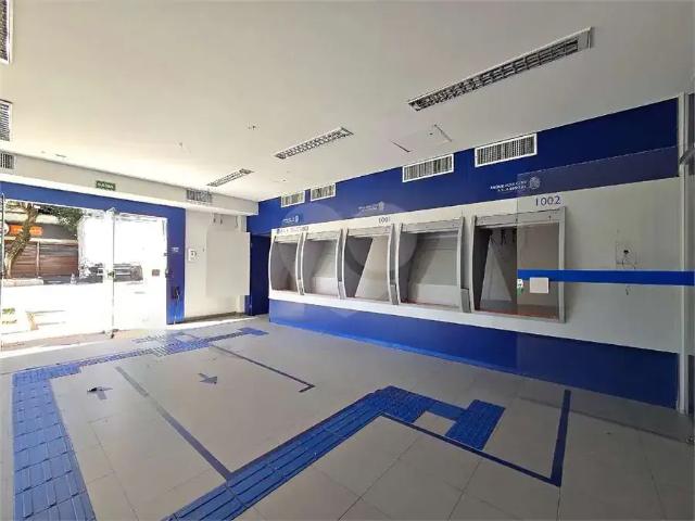 Ponto Comercial aluguel em Região Imediata de São Paulo, Região Metropolitana de São Paulo